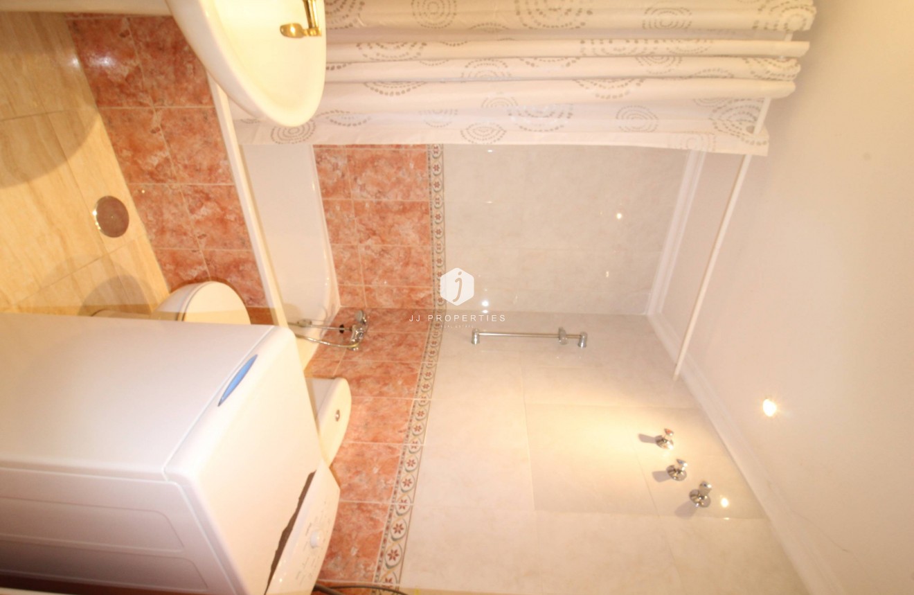 D'occasion - Appartement -
Torrevieja - Centro