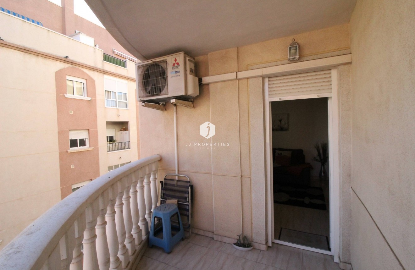 D'occasion - Appartement -
Torrevieja - Centro