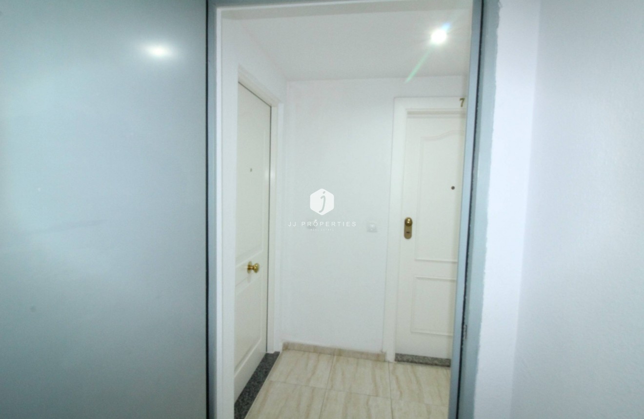 D'occasion - Appartement -
Torrevieja - Centro