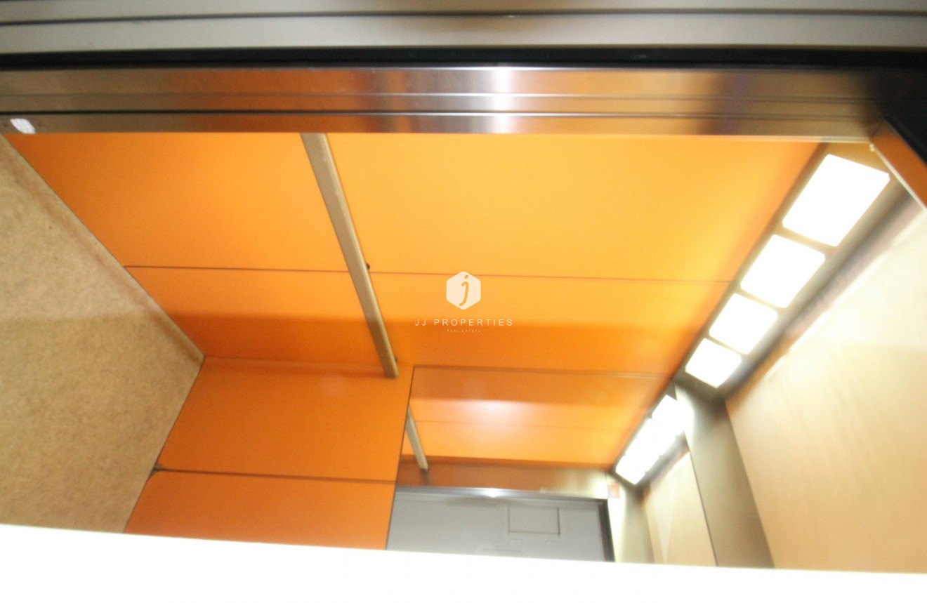 D'occasion - Appartement -
Torrevieja - Centro