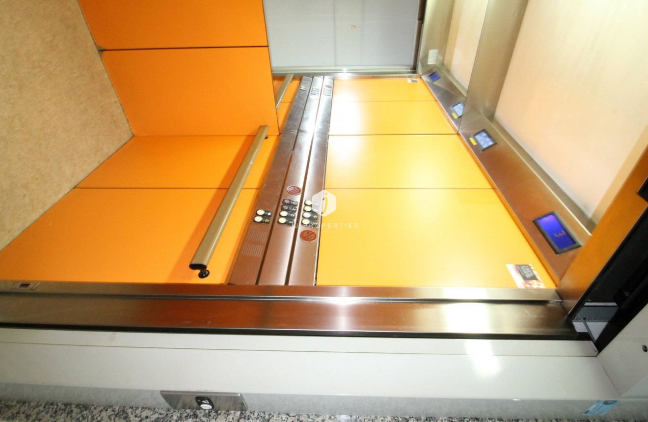 D'occasion - Appartement -
Torrevieja - Centro