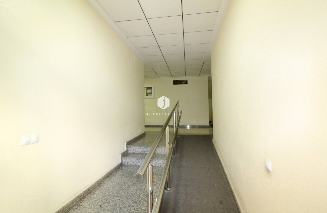 D'occasion - Appartement -
Torrevieja - Centro