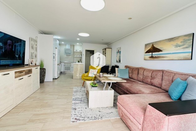 Aus zweiter Hand - Duplex -
Torrevieja - La siesta