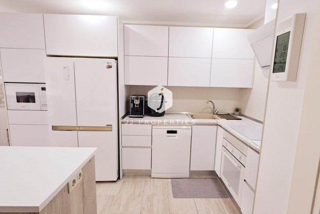 Aus zweiter Hand - Duplex -
Torrevieja - La siesta