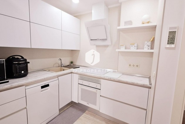 Aus zweiter Hand - Duplex -
Torrevieja - La siesta