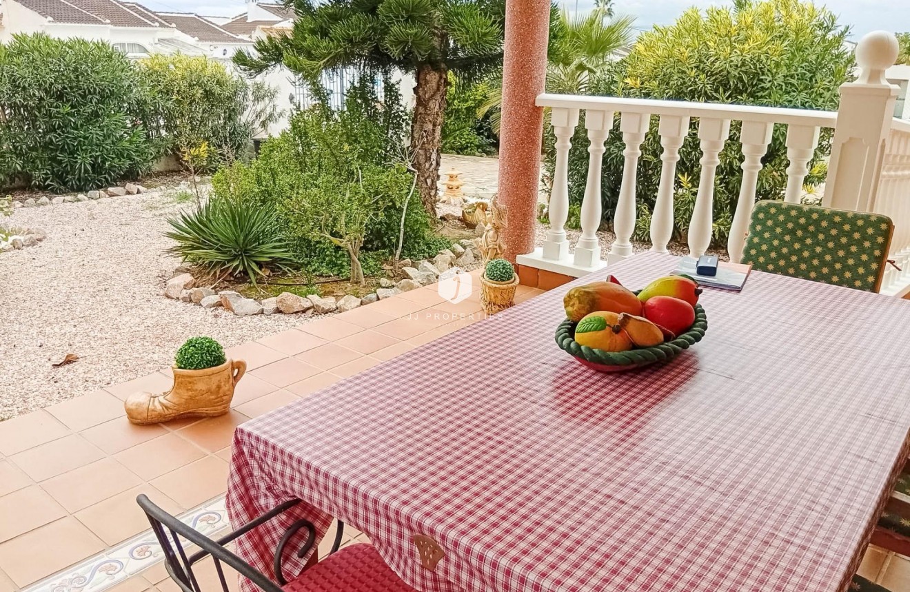 Aus zweiter Hand - Villa -
Torrevieja - La Siesta - El Salado - Torreta