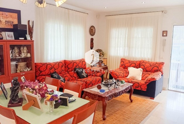 Aus zweiter Hand - Villa -
Torrevieja - La Siesta - El Salado - Torreta