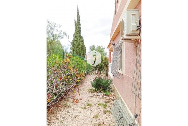 Aus zweiter Hand - Villa -
Torrevieja - La Siesta - El Salado - Torreta