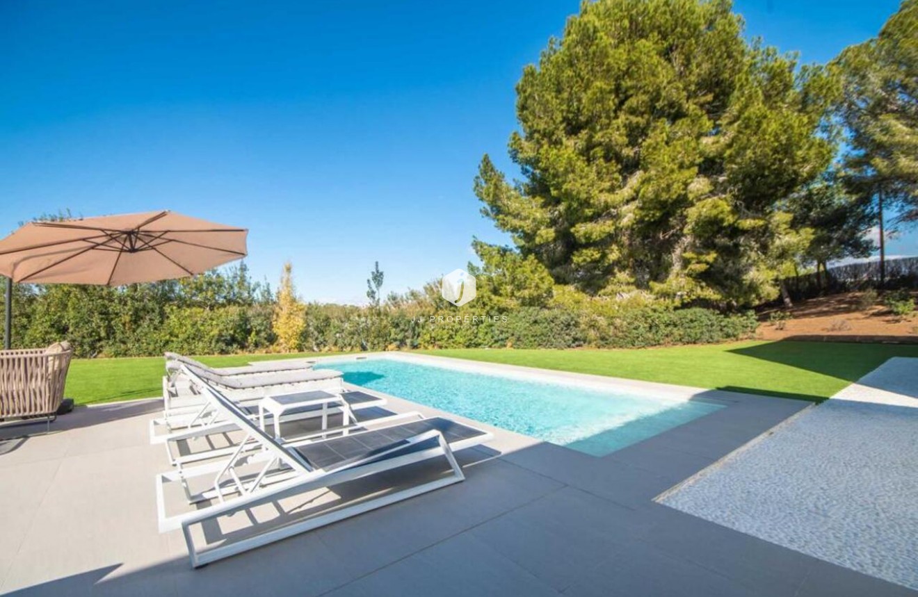 Aus zweiter Hand - Villa -
Orihuela Costa - Costa Blanca