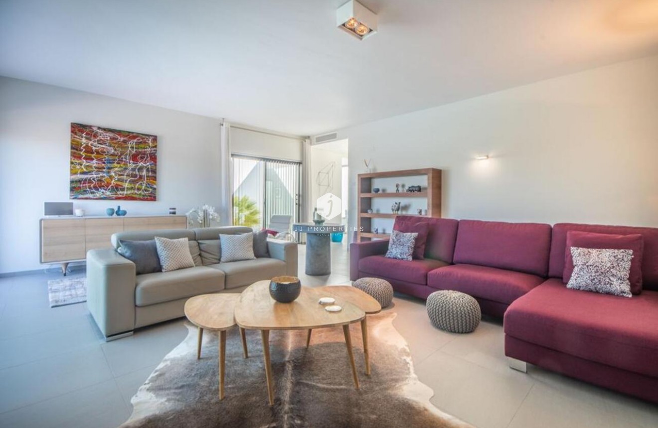 Aus zweiter Hand - Villa -
Orihuela Costa - Costa Blanca