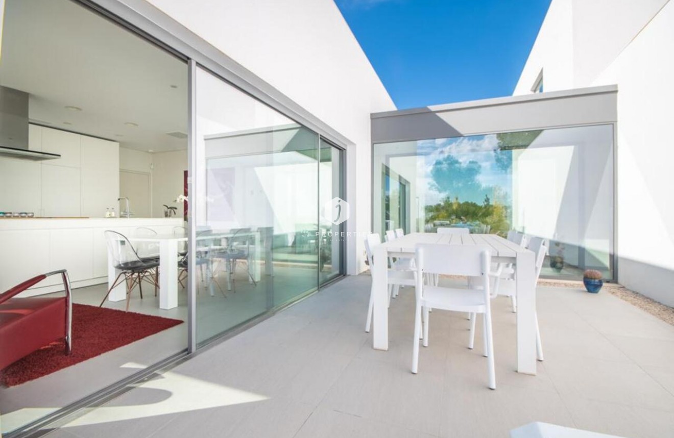 Aus zweiter Hand - Villa -
Orihuela Costa - Costa Blanca