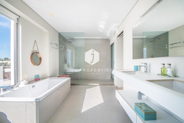 Aus zweiter Hand - Villa -
Orihuela Costa - Costa Blanca