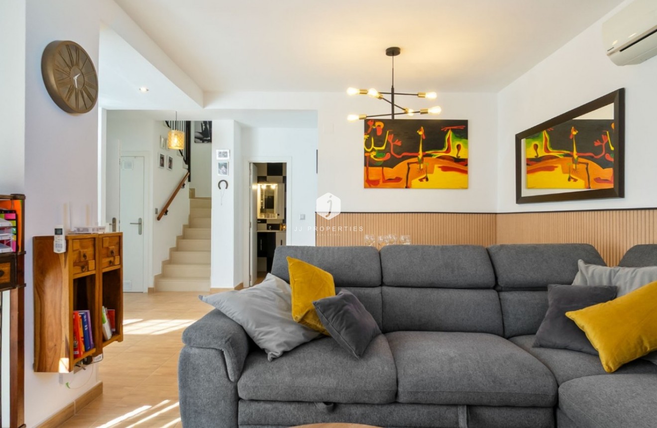 Z drugiej ręki - Szalet -
Orihuela Costa - Costa Blanca