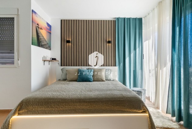 Z drugiej ręki - Szalet -
Orihuela Costa - Costa Blanca