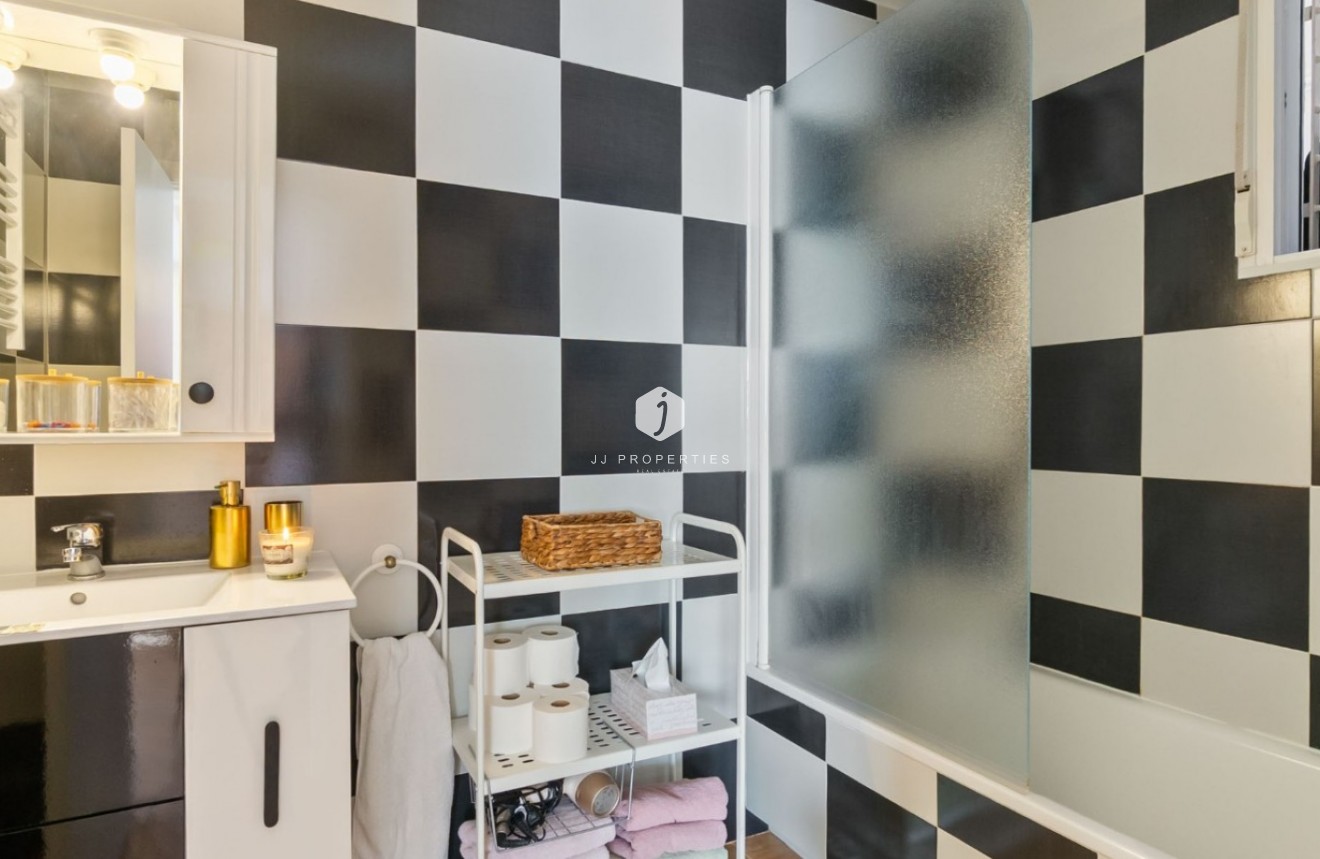 Z drugiej ręki - Szalet -
Orihuela Costa - Costa Blanca