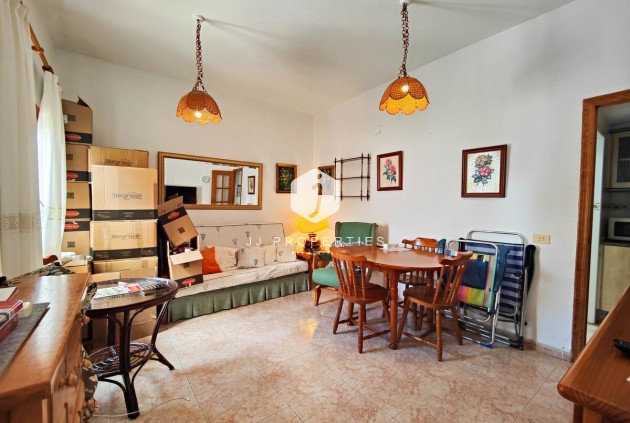 Z drugiej ręki - Szalet -
Torrevieja - Costa Blanca