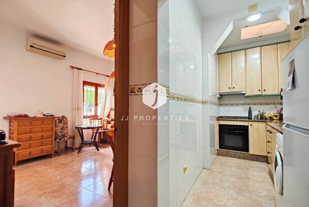 Z drugiej ręki - Szalet -
Torrevieja - Costa Blanca