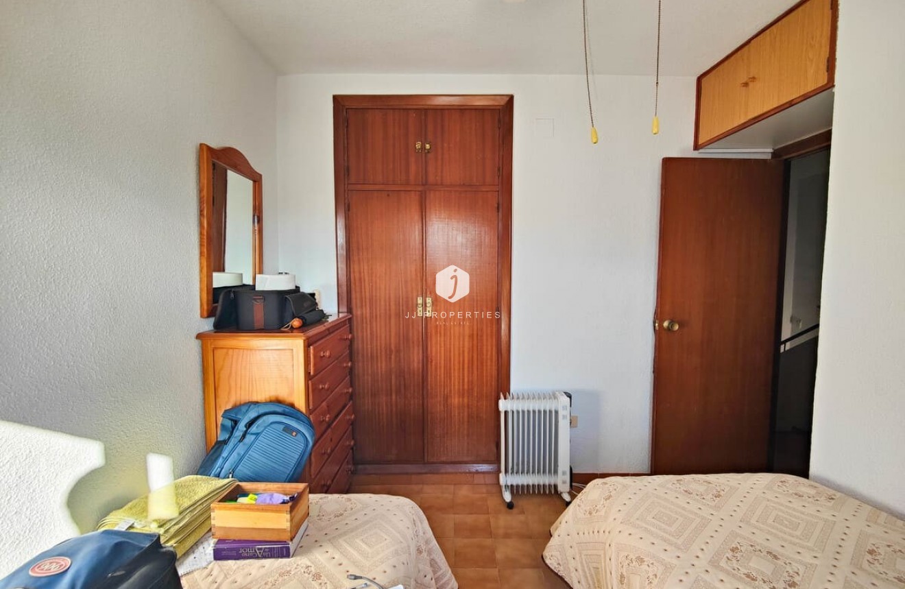 Z drugiej ręki - Szalet -
Torrevieja - Costa Blanca