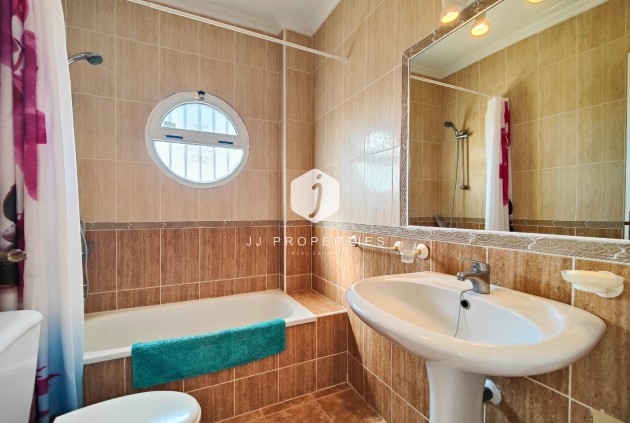 Z drugiej ręki - Szalet -
Orihuela Costa - Costa Blanca