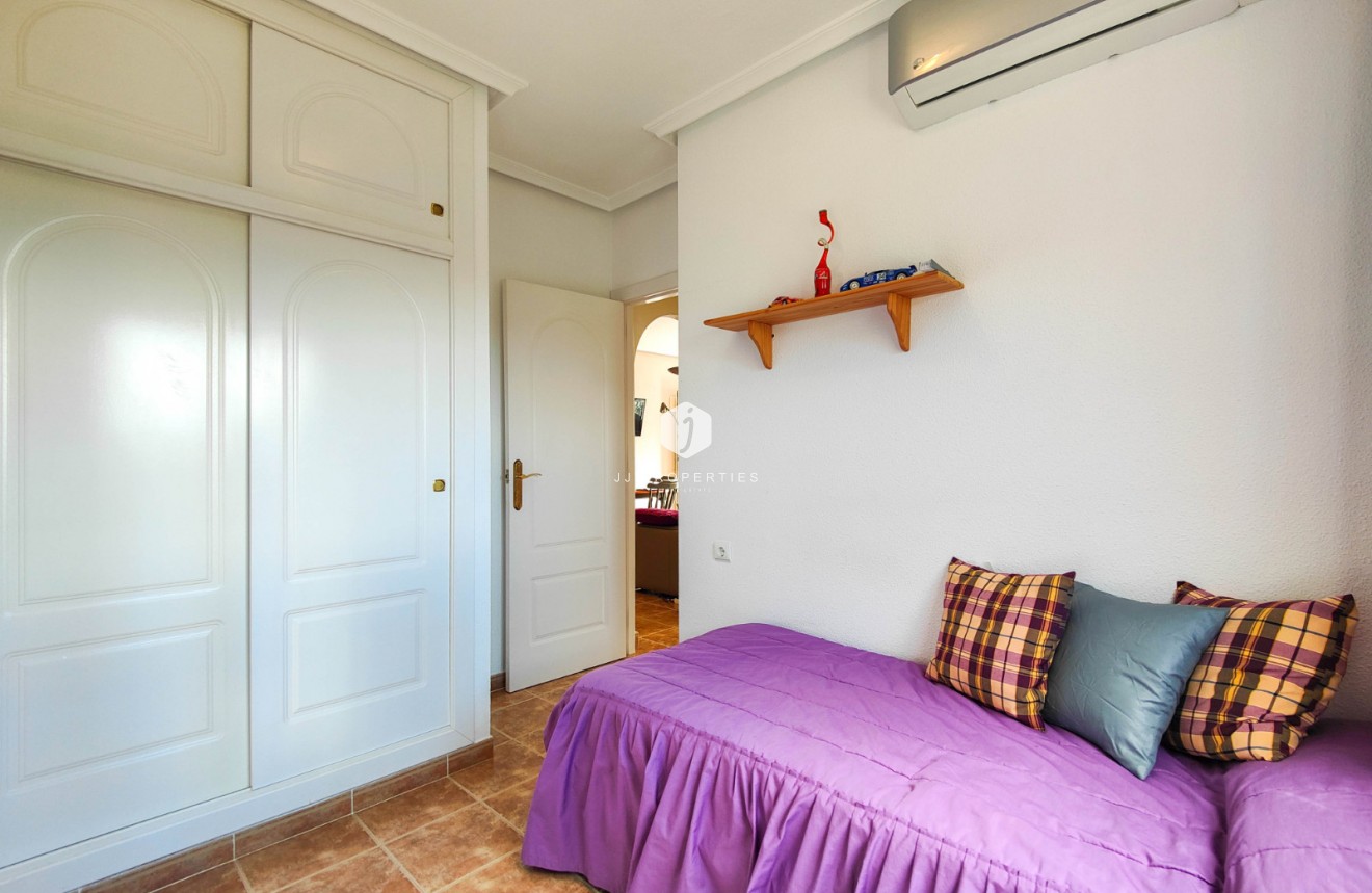 Z drugiej ręki - Szalet -
Orihuela Costa - Costa Blanca