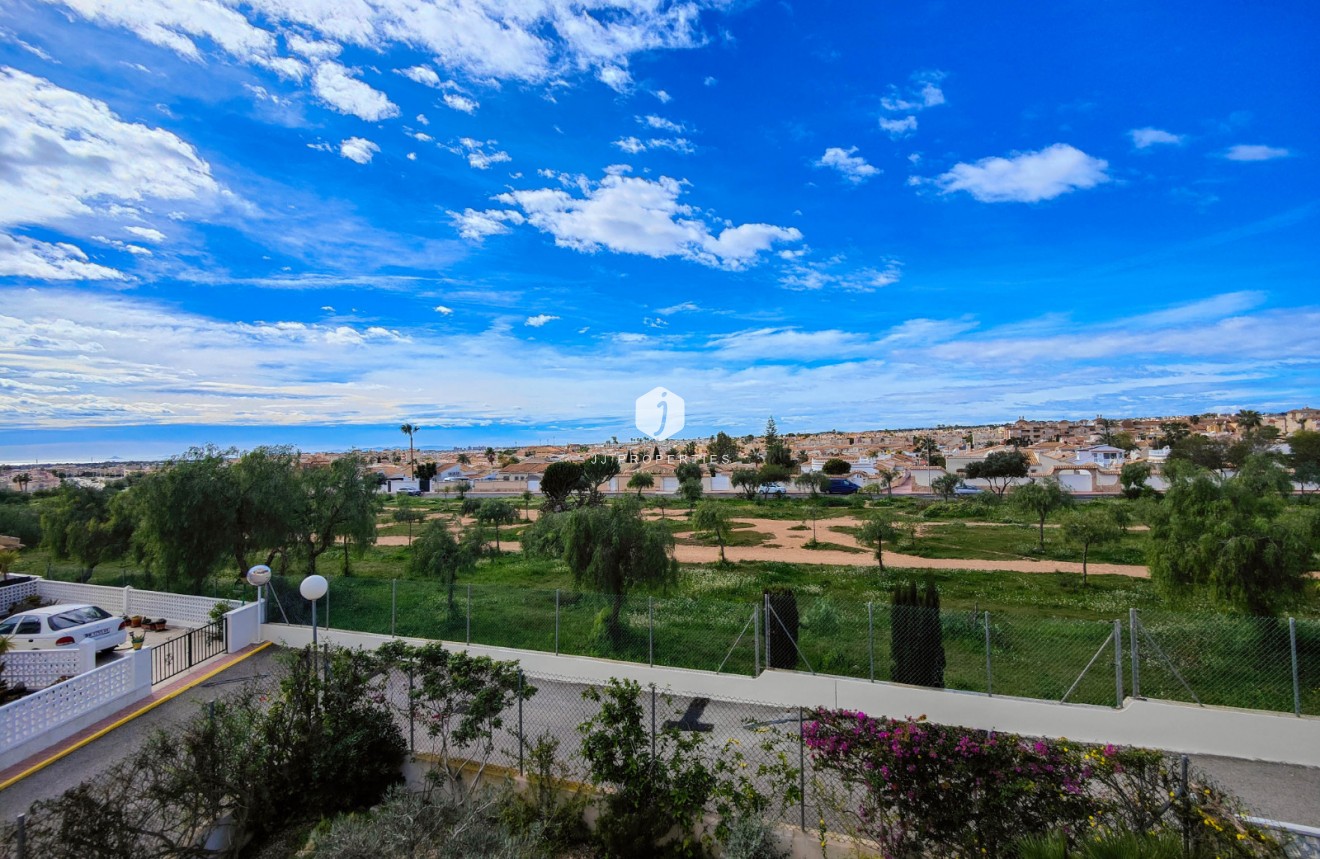 Z drugiej ręki - Szalet -
Orihuela Costa - Costa Blanca