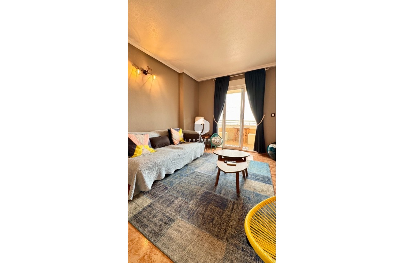 D'occasion - Appartement -
Torrevieja - Costa Blanca