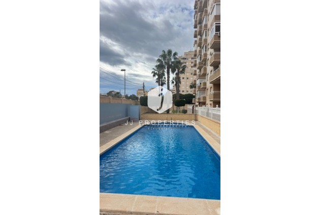 D'occasion - Appartement -
Torrevieja - Costa Blanca