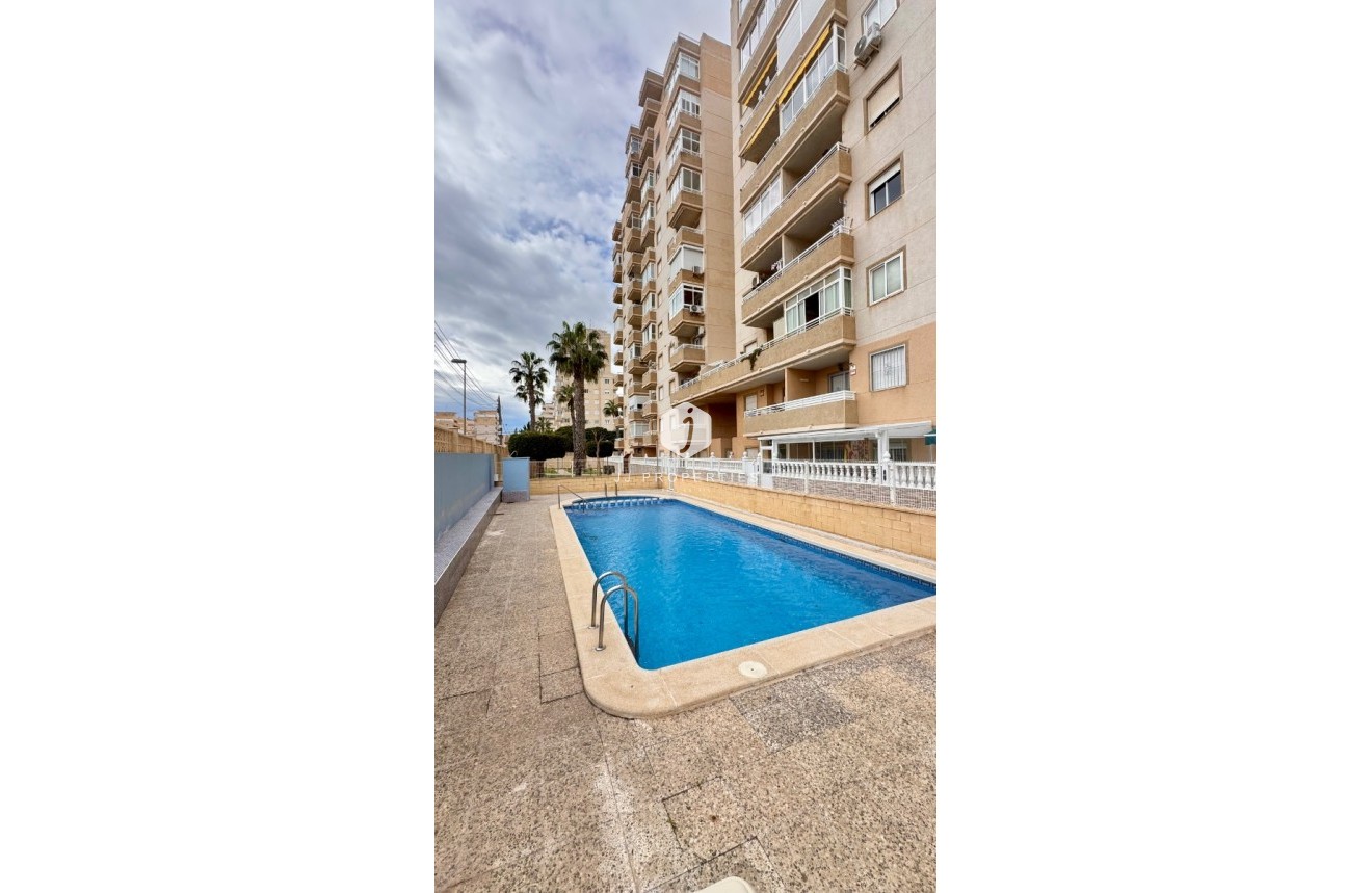 D'occasion - Appartement -
Torrevieja - Costa Blanca