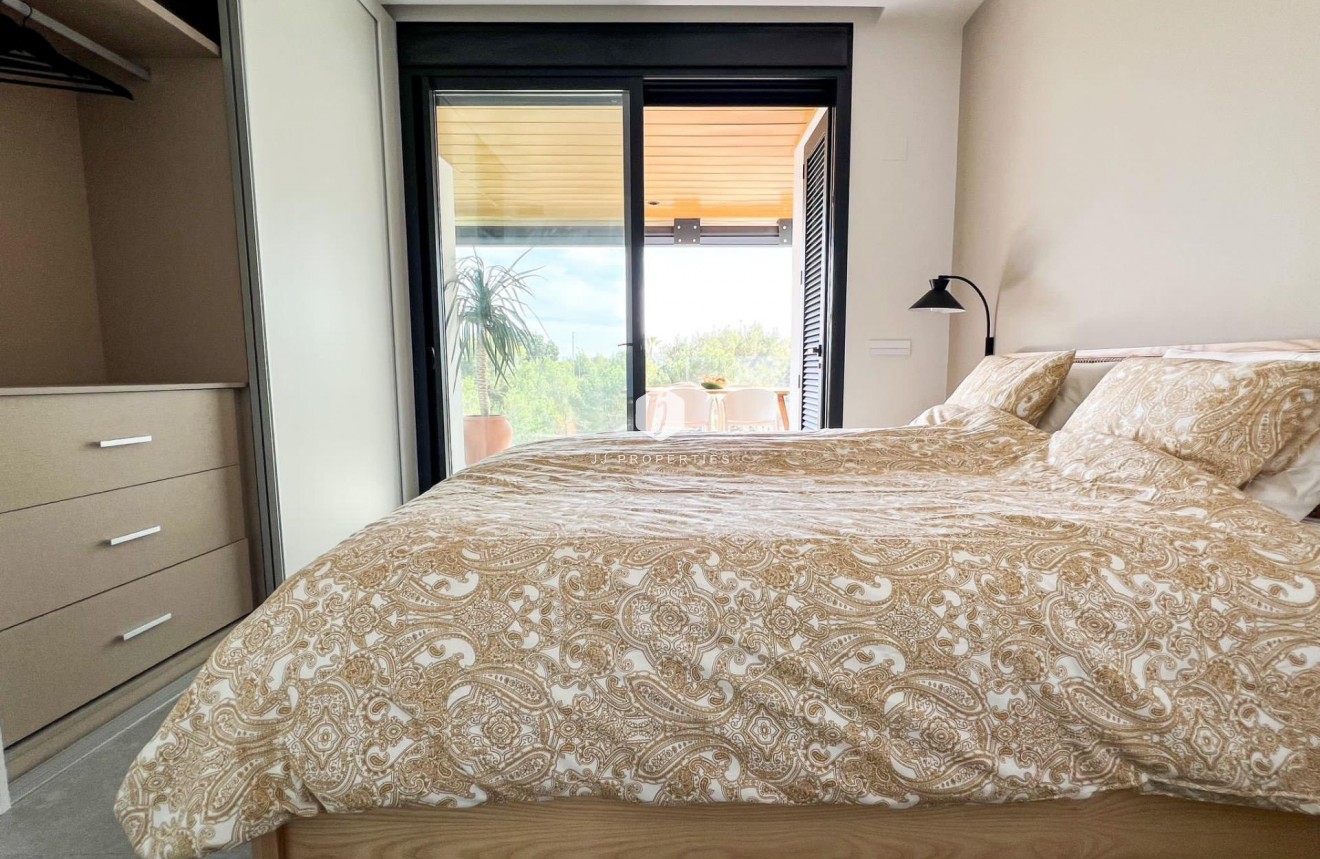 Segunda mano - Apartamento / piso -
Orihuela Costa