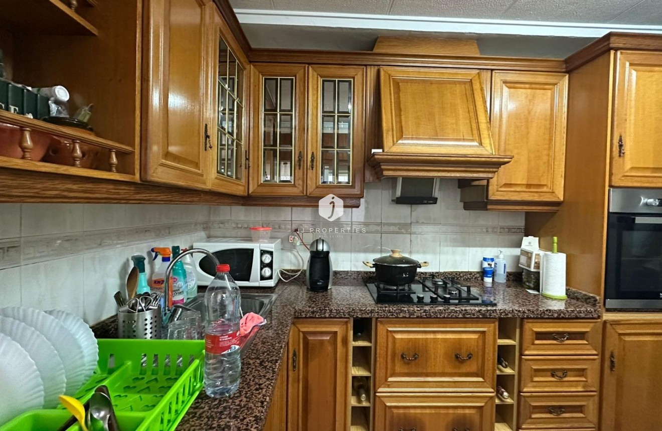 Resale - Apartment / flat -
Torrevieja - Estacion de autobuses