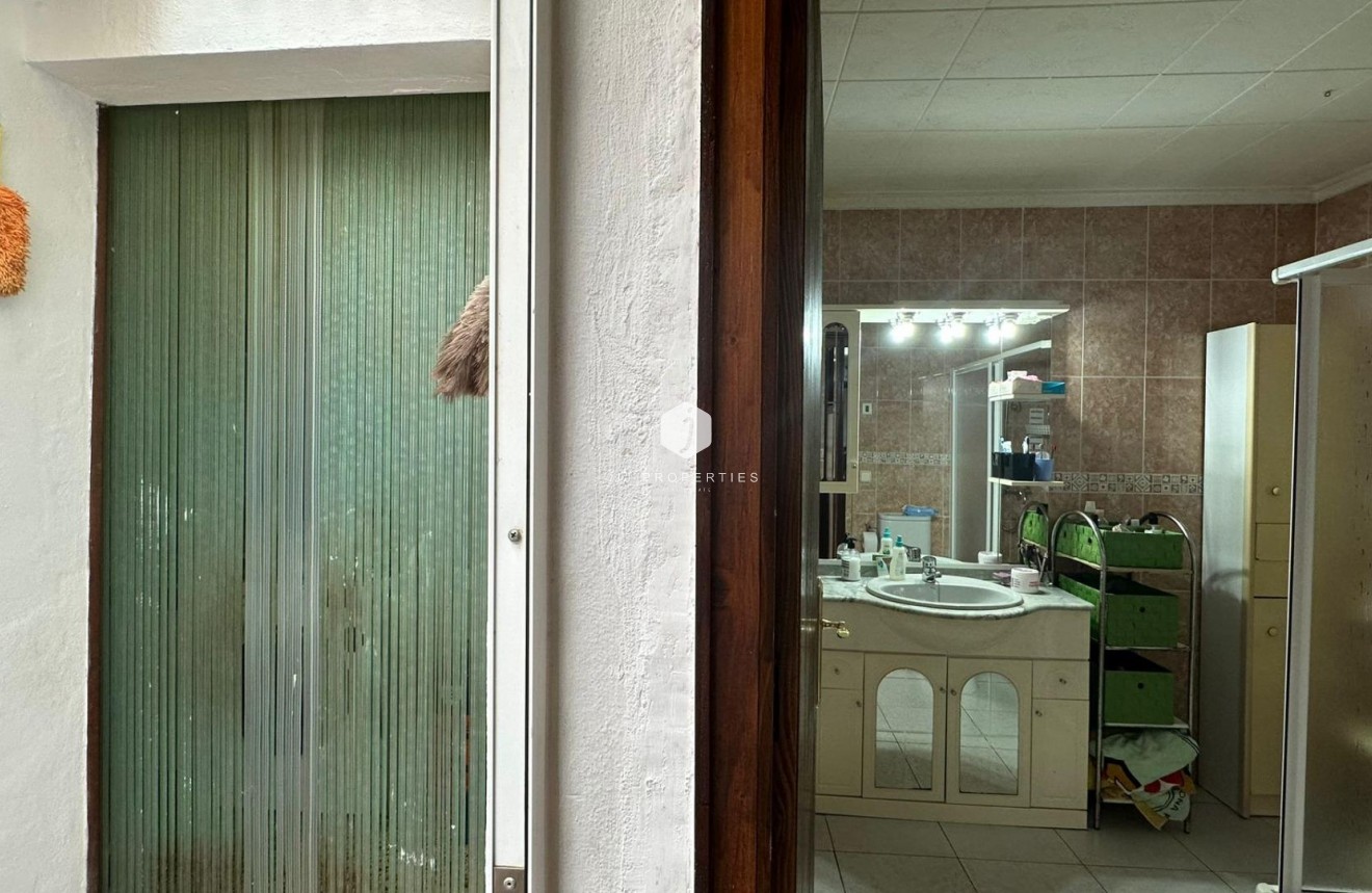 Resale - Apartment / flat -
Torrevieja - Estacion de autobuses