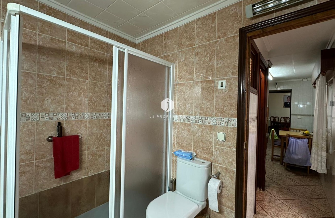 Resale - Apartment / flat -
Torrevieja - Estacion de autobuses