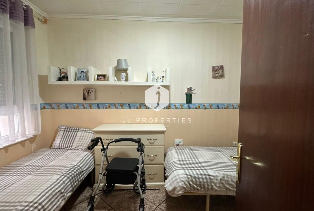 Resale - Apartment / flat -
Torrevieja - Estacion de autobuses