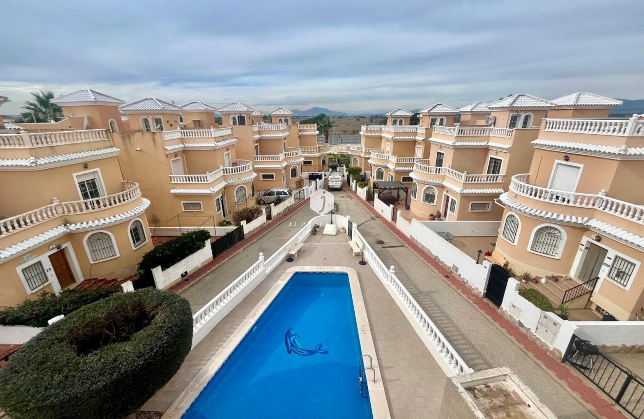 Resale - Bungalow -
San Fulgencio - La Marina