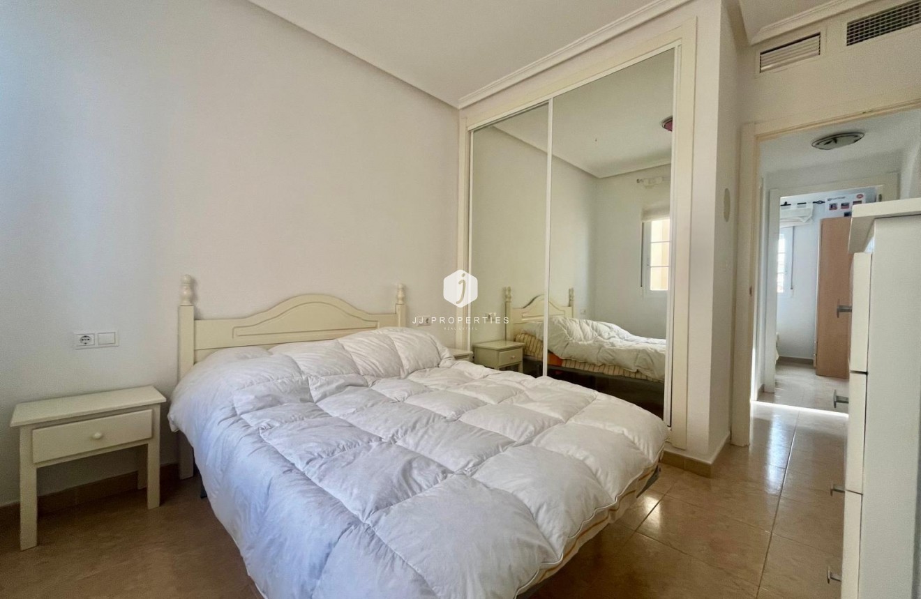 Resale - Bungalow -
San Fulgencio - La Marina