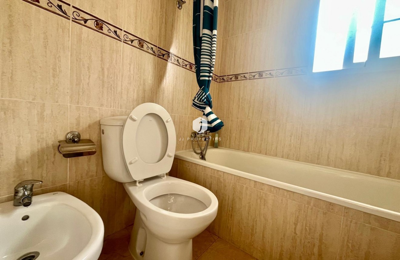 Resale - Bungalow -
San Fulgencio - La Marina