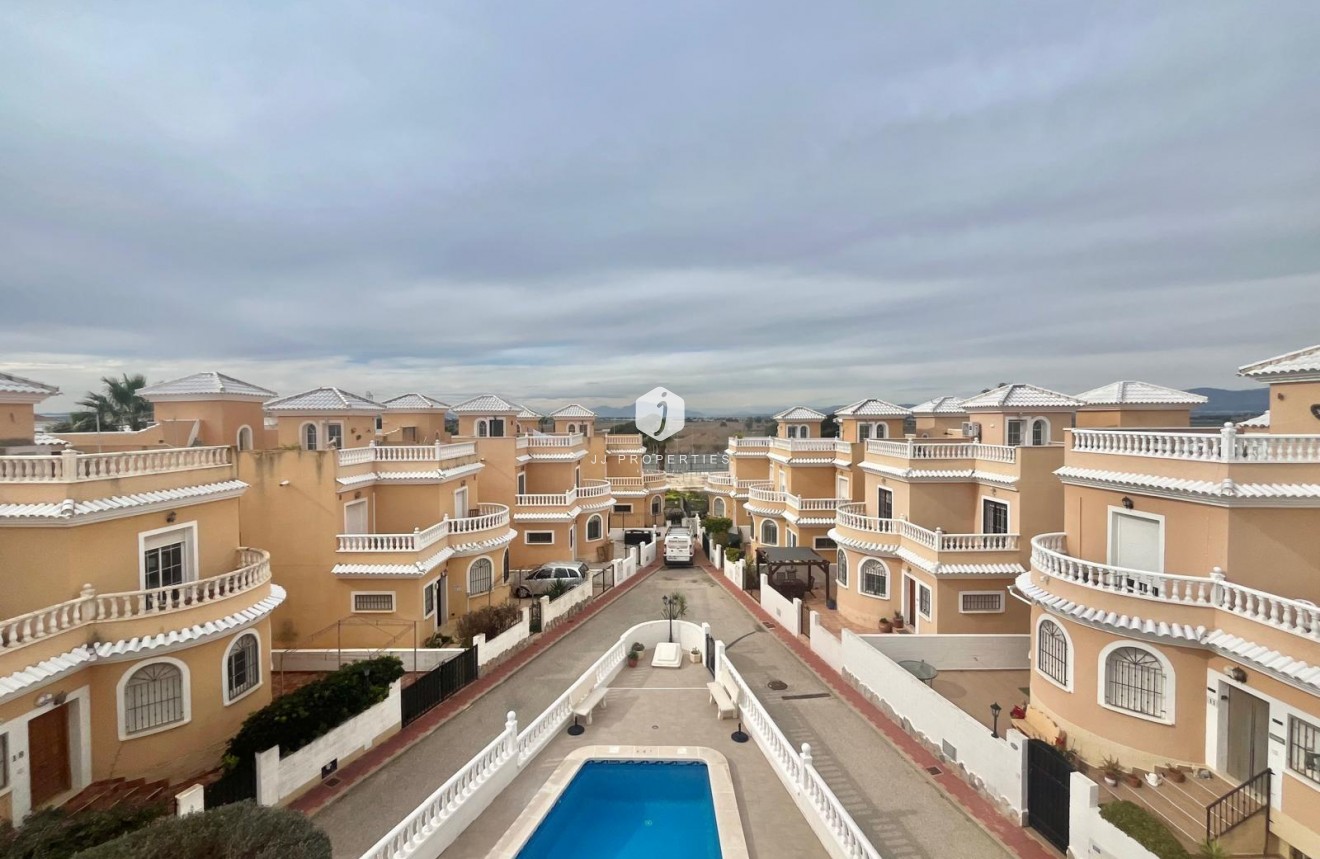 Resale - Bungalow -
San Fulgencio - La Marina