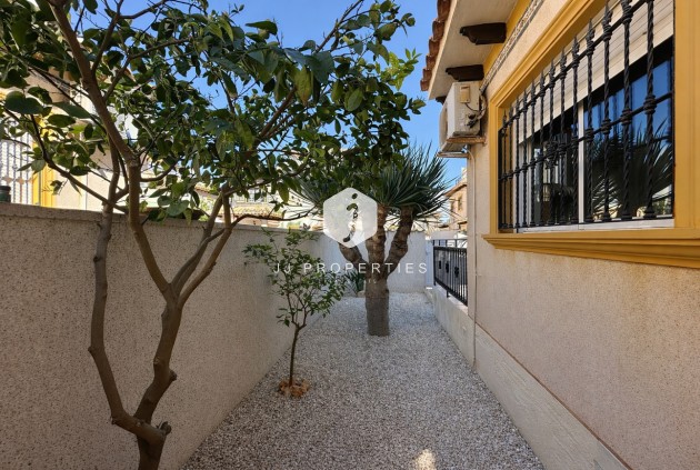 Aus zweiter Hand - Chalet -
Orihuela Costa - Villa's San Jose IV