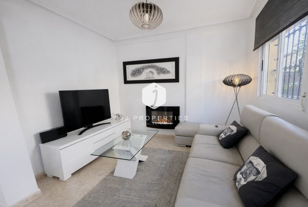 Aus zweiter Hand - Chalet -
Orihuela Costa - Villa's San Jose IV