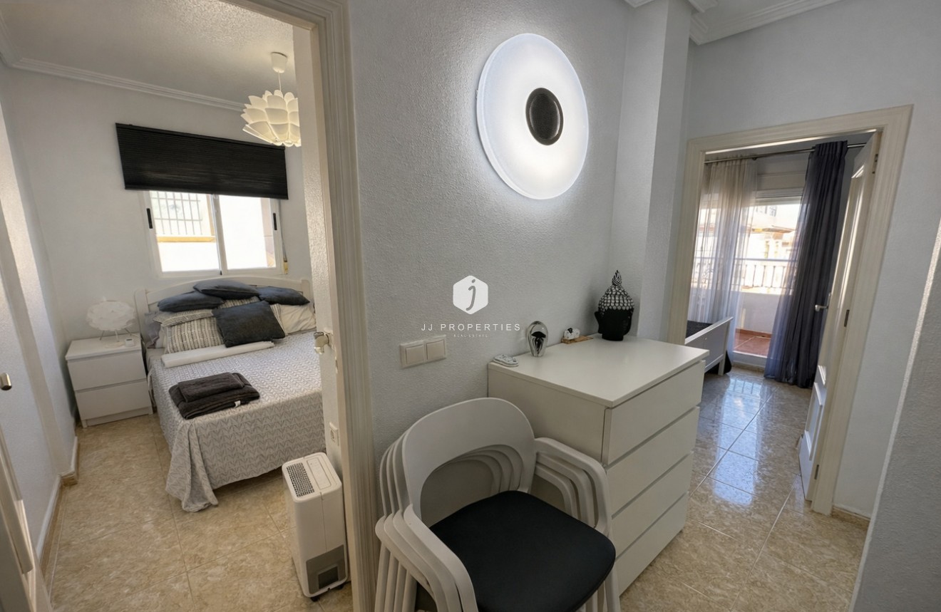 Aus zweiter Hand - Chalet -
Orihuela Costa - Villa's San Jose IV