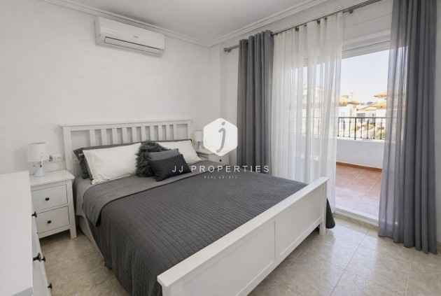 Aus zweiter Hand - Chalet -
Orihuela Costa - Villa's San Jose IV