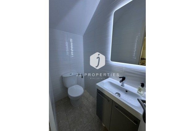 Aus zweiter Hand - Chalet -
Orihuela Costa - Villa's San Jose IV