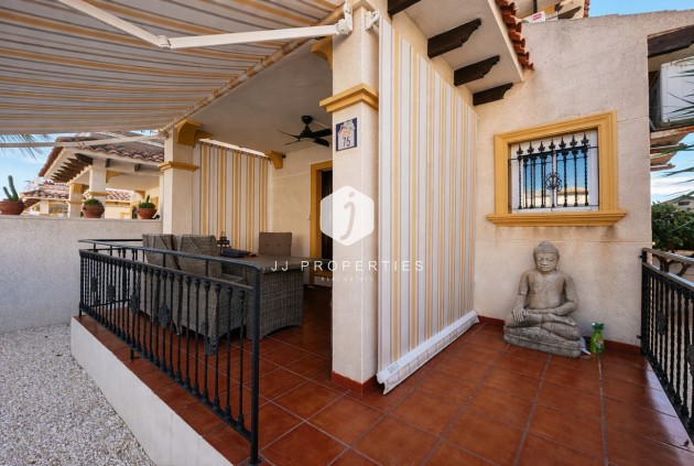 Aus zweiter Hand - Chalet -
Orihuela Costa - Villa's San Jose IV