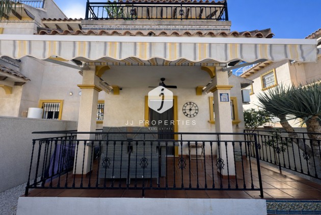 Aus zweiter Hand - Chalet -
Orihuela Costa - Villa's San Jose IV