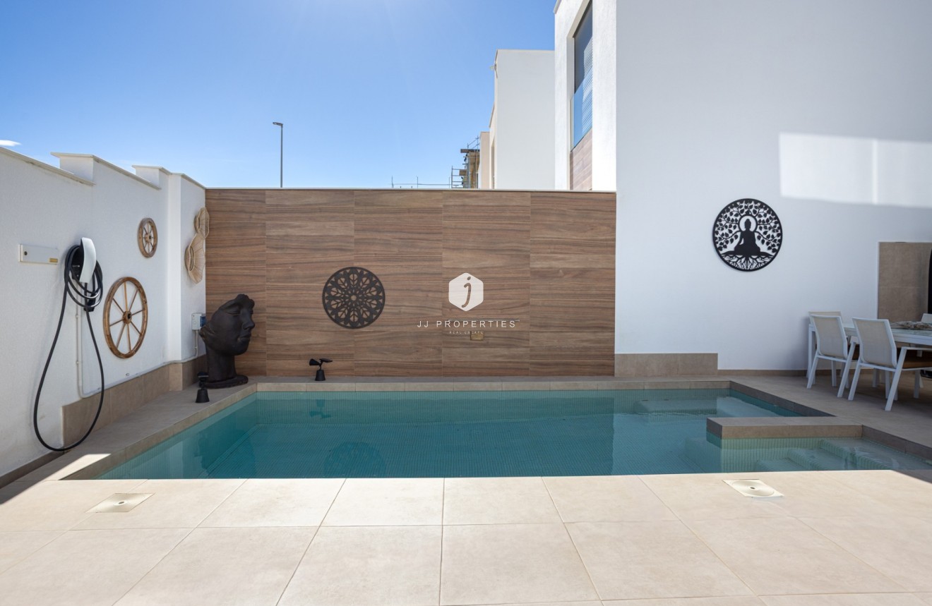 Aus zweiter Hand - Villa -
Benijofar - Costa Blanca