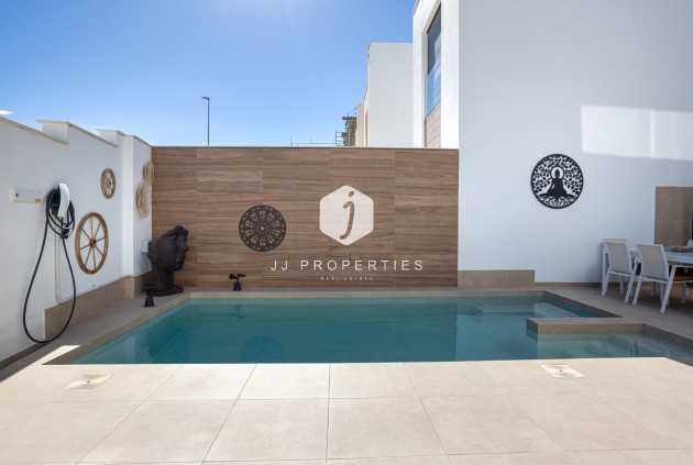 Aus zweiter Hand - Villa -
Benijofar - Costa Blanca