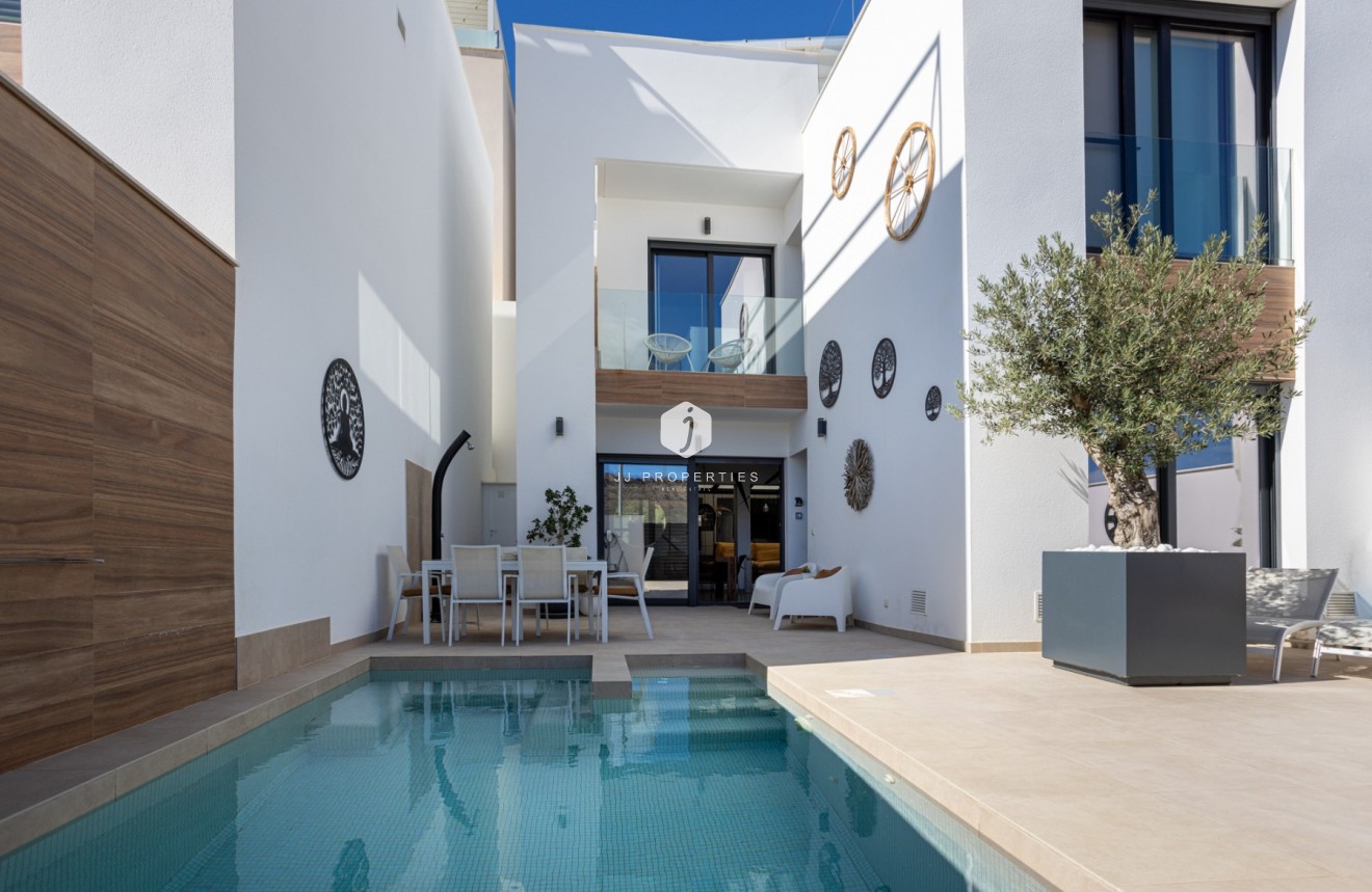 Aus zweiter Hand - Villa -
Benijofar - Costa Blanca