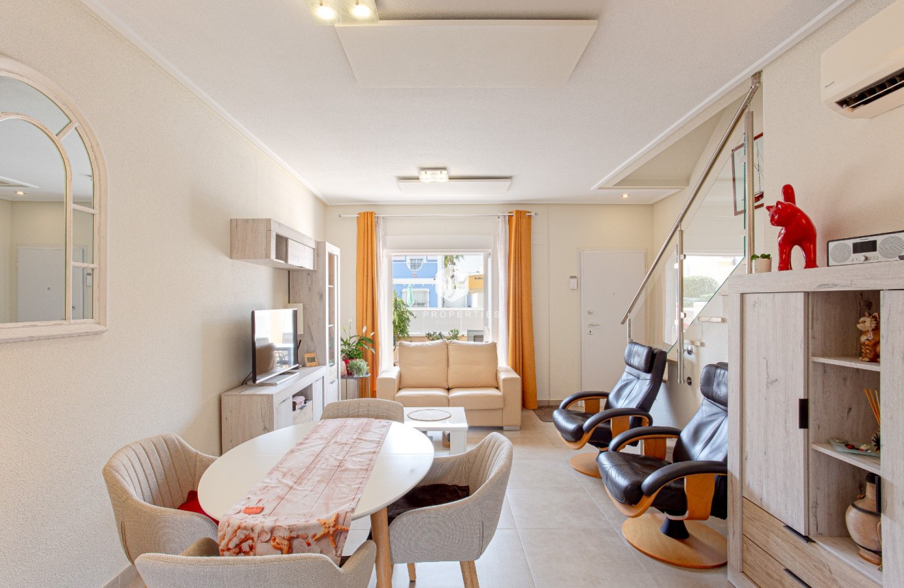 Tweedehands - Villa -
Orihuela Costa - Costa Blanca