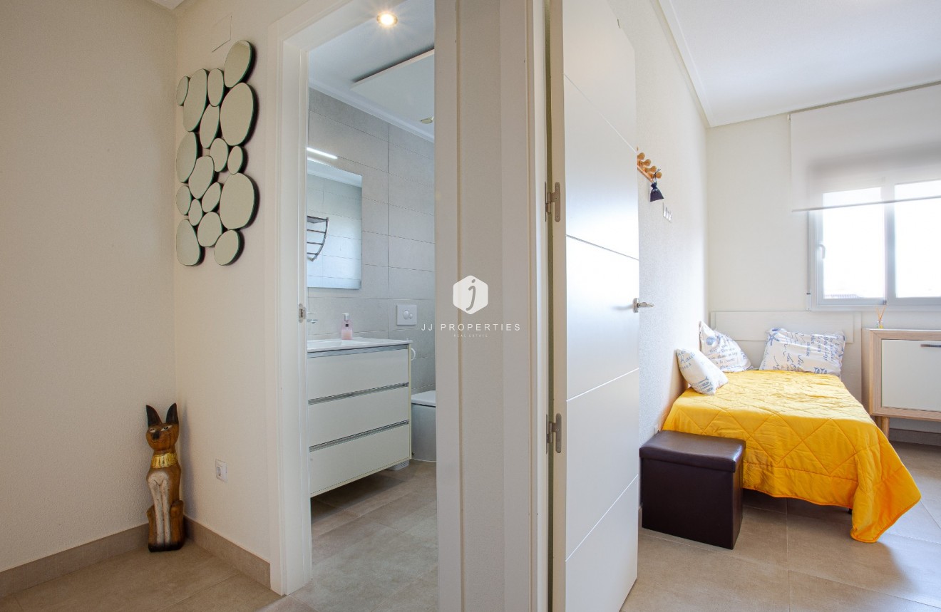 Tweedehands - Villa -
Orihuela Costa - Costa Blanca