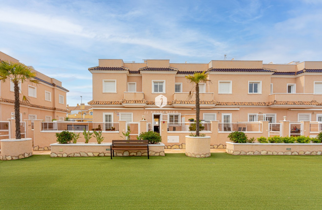 Tweedehands - Villa -
Orihuela Costa - Costa Blanca